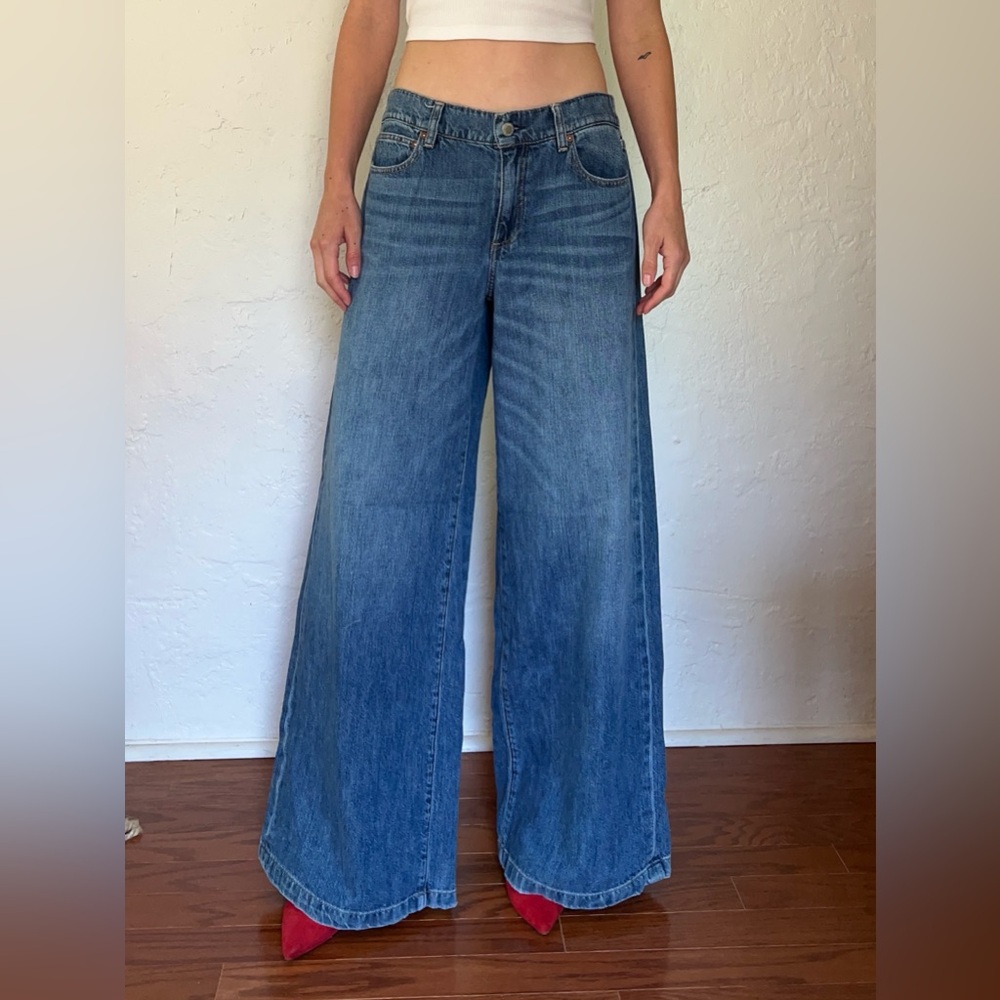 Alice and Olivia wide leg elasticated waist denim pant size 28
